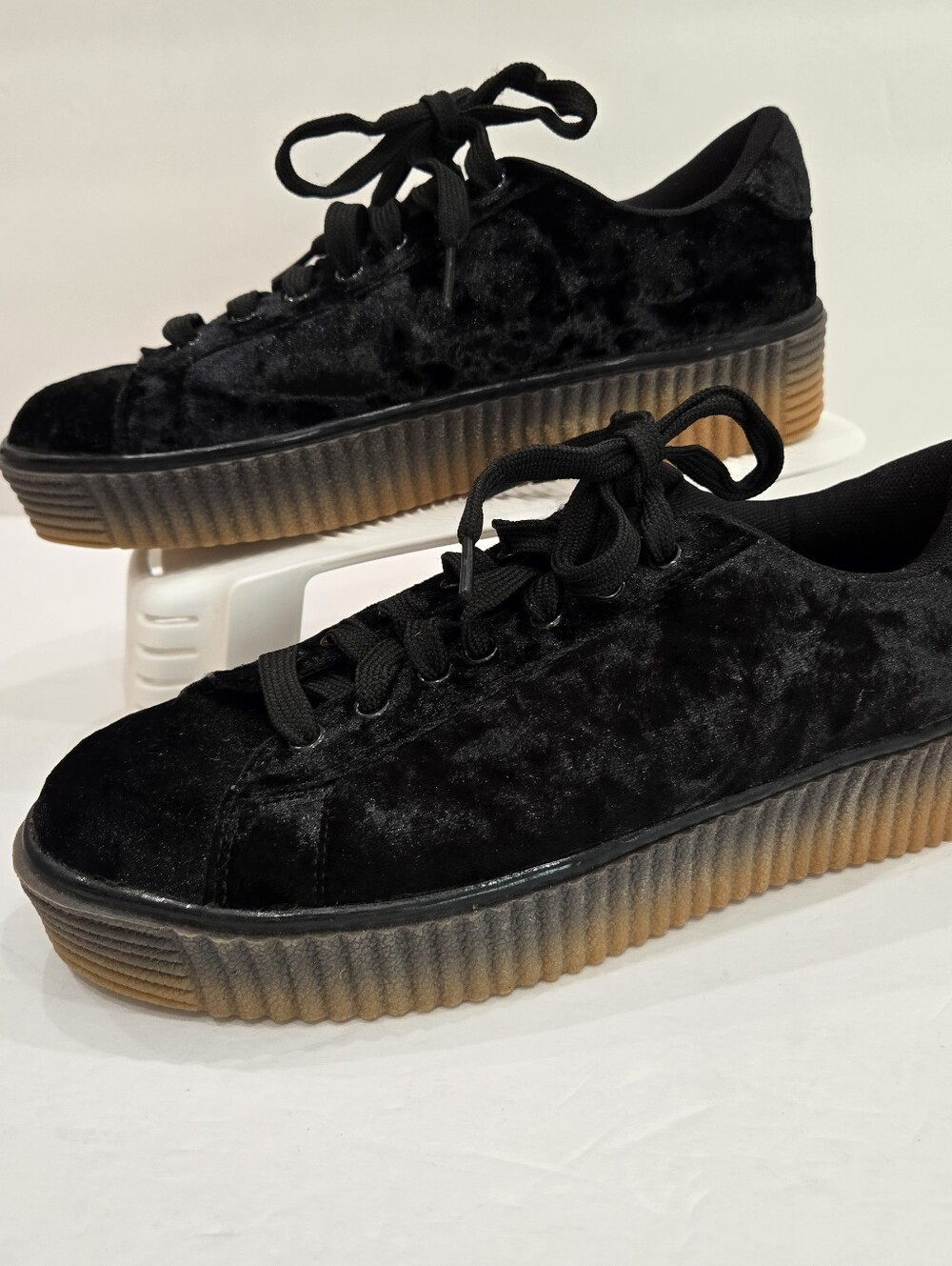 Misbehave Black Velvet Lace Up Casual Creeper Sneaker Platform Shoes Size 9